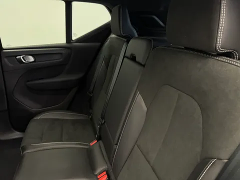BT22DPY Volvo XC40 2.0 B4P R DESIGN 5dr AWD Auto [7 speed] Thumbnail #22