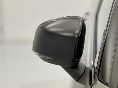 BT22DPY Volvo XC40 2.0 B4P R DESIGN 5dr AWD Auto [7 speed] Thumbnail #34