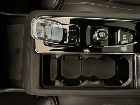 RF74XJA Volvo XC90 2.0 B5P Ultra Dark 5dr AWD Geartronic Thumbnail #25