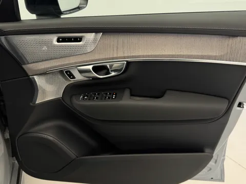 RF74XJA Volvo XC90 2.0 B5P Ultra Dark 5dr AWD Geartronic Thumbnail #27