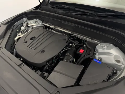 RF74XJA Volvo XC90 2.0 B5P Ultra Dark 5dr AWD Geartronic Thumbnail #31