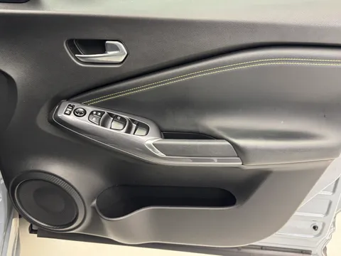 DN22AOG Nissan Juke 1.0 DiG-T 114 Kiiro 5dr DCT Thumbnail #19