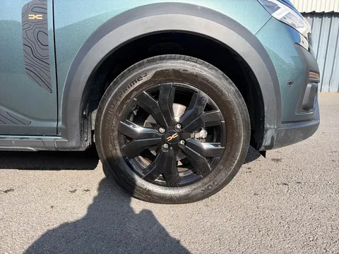 DN25ETJ Dacia Sandero Stepway 1.0 TCe Extreme 5dr Thumbnail #5