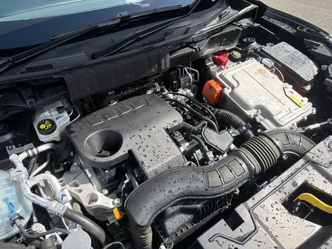 OW74YGU Nissan Juke 1.6 Hybrid Tekna 5dr Auto Thumbnail #10