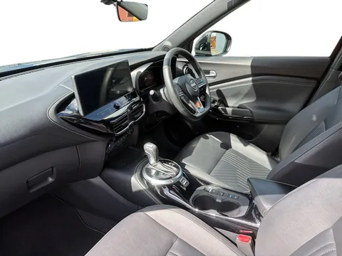 OW74YGU Nissan Juke 1.6 Hybrid Tekna 5dr Auto Thumbnail #11