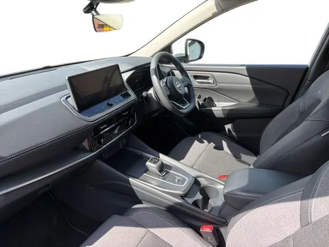 OX25DSZ Nissan Qashqai 1.3 DiG-T MH 158 N-Connecta 5dr Xtronic Thumbnail #11