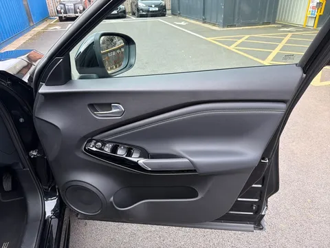 OW25EFT Nissan Juke 1.0 DiG-T Tekna 5dr Thumbnail #18