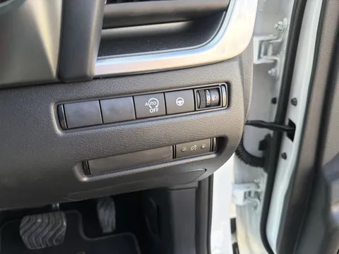 OX25DSZ Nissan Qashqai 1.3 DiG-T MH 158 N-Connecta 5dr Xtronic Thumbnail #23