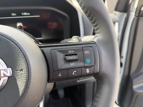 OX25DSZ Nissan Qashqai 1.3 DiG-T MH 158 N-Connecta 5dr Xtronic Thumbnail #24