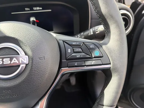 OW74YGU Nissan Juke 1.6 Hybrid Tekna 5dr Auto Thumbnail #25