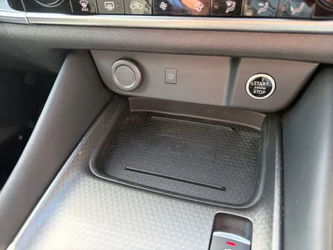 OX25DSZ Nissan Qashqai 1.3 DiG-T MH 158 N-Connecta 5dr Xtronic Thumbnail #25