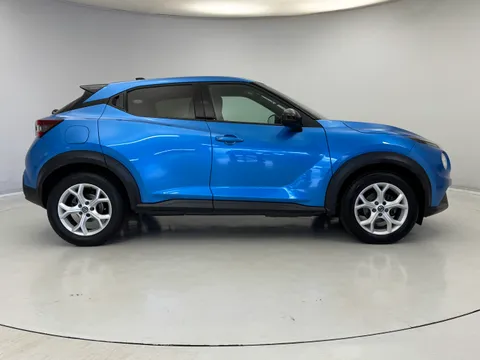 10 of 35 for NISSAN JUKE 1.0 DiG-T N-Connecta 5dr