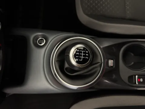 15 of 35 for NISSAN JUKE 1.0 DiG-T N-Connecta 5dr