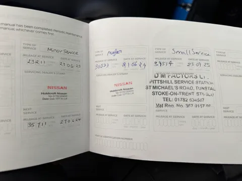 17 of 35 for NISSAN JUKE 1.0 DiG-T N-Connecta 5dr