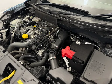 28 of 35 for NISSAN JUKE 1.0 DiG-T N-Connecta 5dr