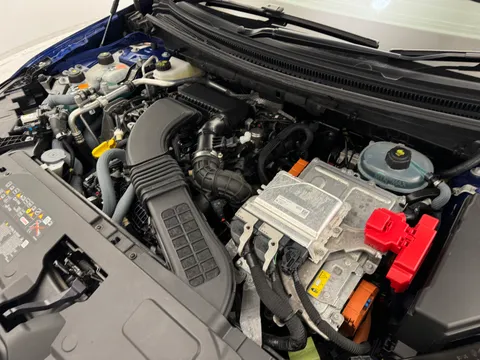 YO73LWX Renault Austral E-Tech FHEV Techno Esprit Alpine 5dr Auto Thumbnail #28