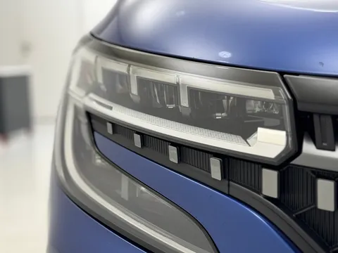 YO73LWX Renault Austral E-Tech FHEV Techno Esprit Alpine 5dr Auto Thumbnail #31