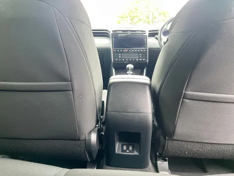 LX72ZFG Hyundai Tucson 1.6 TGDi SE Connect 5dr 2WD Thumbnail #15