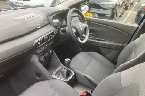 NA22DFG Dacia Sandero 1.0 Tce Essential 5dr Thumbnail #4