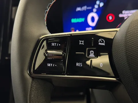 DU75WCO Renault Rafale E-Tech FHEV Techno Esprit Alpine 5dr Auto 4C Thumbnail #21