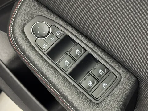 DY73TZW Renault Clio 1.0 TCe 90 RS Line 5dr Thumbnail #18