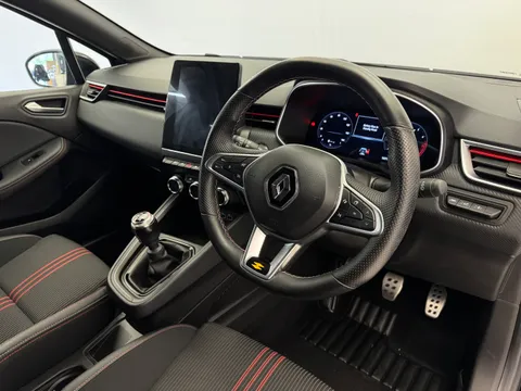 DY73TZW Renault Clio 1.0 TCe 90 RS Line 5dr Thumbnail #19