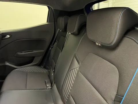 DN73JCX Renault Clio 1.6 E-TECH full hybrid 145 Esprit Alpine 5dr Auto Thumbnail #10