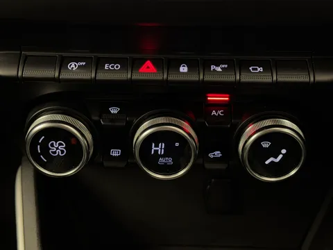 DY21YBB Dacia Duster 1.3 TCe 130 Prestige 5dr Thumbnail #12