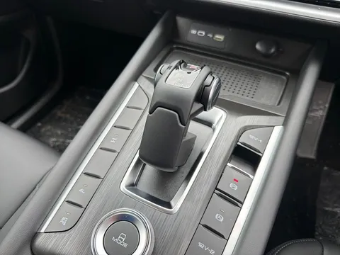 DE75VZZ SEAT Leon 2.0 TDI 184 FR 5dr DSG Thumbnail #13