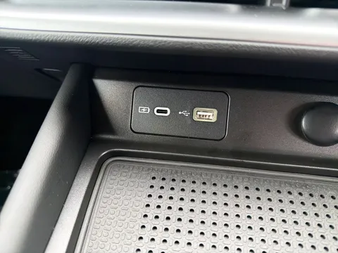 DE75VZZ SEAT Leon 2.0 TDI 184 FR 5dr DSG Thumbnail #18