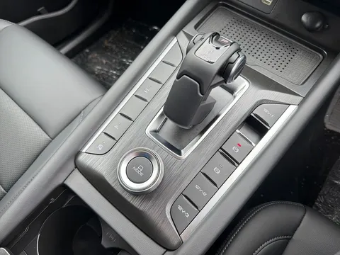 DE75VZZ SEAT Leon 2.0 TDI 184 FR 5dr DSG Thumbnail #19