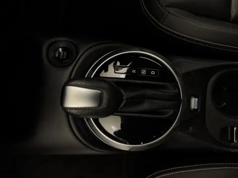 DG72FYH Nissan Juke 1.6 Hybrid Tekna 5dr Auto Thumbnail #16