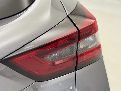 DG72FYH Nissan Juke 1.6 Hybrid Tekna 5dr Auto Thumbnail #33