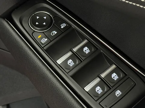 BK75LDY Renault Austral E-Tech Full Hybrid Techno 5dr Auto Thumbnail #17