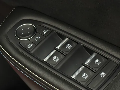 14 of 31 for Renault ARKANA 1.6 E-Tech FHEV 145 Esprit Alpine 5dr Auto