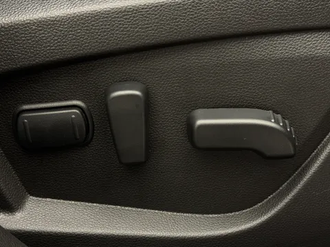 15 of 31 for Renault ARKANA 1.6 E-Tech FHEV 145 Esprit Alpine 5dr Auto