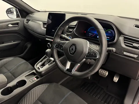 16 of 31 for Renault ARKANA 1.6 E-Tech FHEV 145 Esprit Alpine 5dr Auto