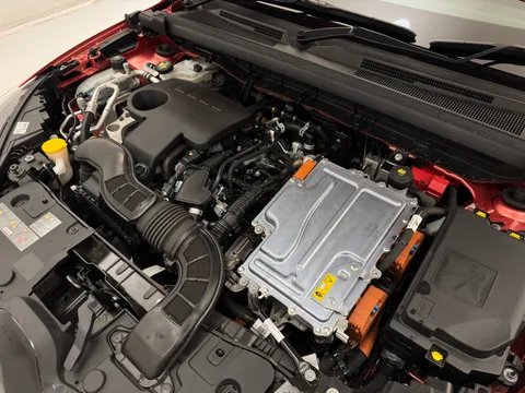 18 of 31 for Renault ARKANA 1.6 E-Tech FHEV 145 Esprit Alpine 5dr Auto