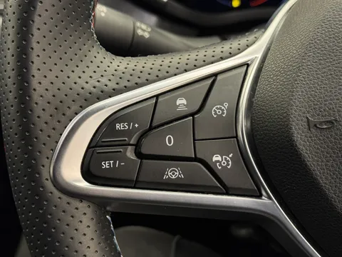 22 of 31 for Renault ARKANA 1.6 E-Tech FHEV 145 Esprit Alpine 5dr Auto