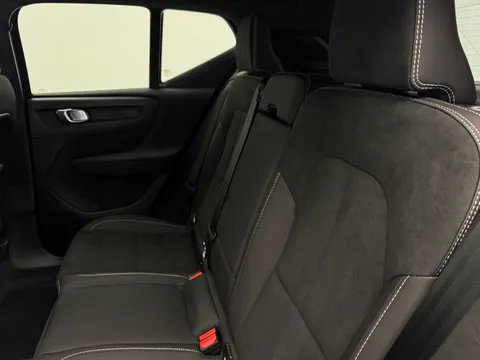 OV75ULP Volvo XC40 2.0 B3P Plus Dark 5dr Auto Thumbnail #11