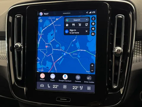 OV75ULP Volvo XC40 2.0 B3P Plus Dark 5dr Auto Thumbnail #15