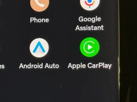 OV75ULP Volvo XC40 2.0 B3P Plus Dark 5dr Auto Thumbnail #24