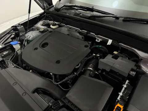 OV75ULP Volvo XC40 2.0 B3P Plus Dark 5dr Auto Thumbnail #26