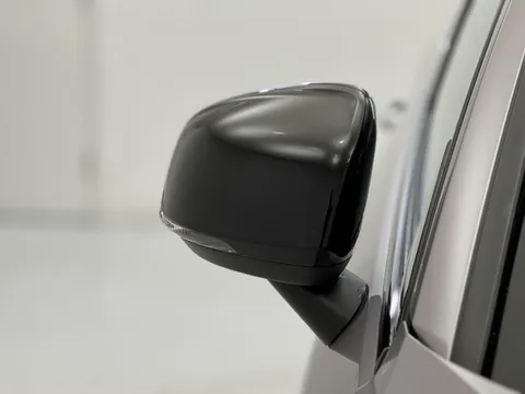 OV75ULP Volvo XC40 2.0 B3P Plus Dark 5dr Auto Thumbnail #28