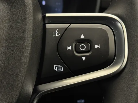 OV75ULP Volvo XC40 2.0 B3P Plus Dark 5dr Auto Thumbnail #31
