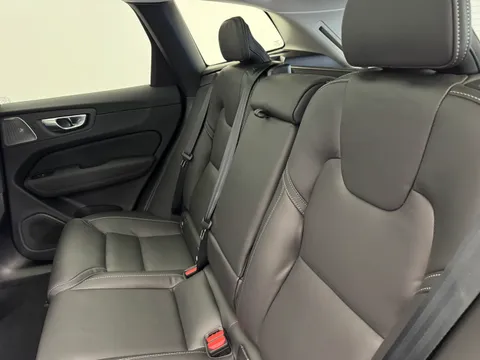 OY75LJK Volvo XC60 2.0 B5P Ultra Dark 5dr AWD Geartronic Thumbnail #13