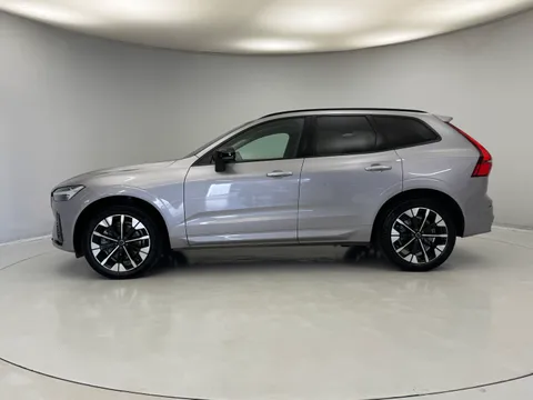 OY75XBB Volvo XC60 2.0 B5P Plus Dark 5dr AWD Geartronic Thumbnail #6