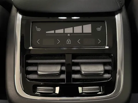 OY75XBB Volvo XC60 2.0 B5P Plus Dark 5dr AWD Geartronic Thumbnail #25