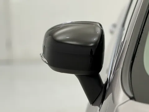 OY75XBB Volvo XC60 2.0 B5P Plus Dark 5dr AWD Geartronic Thumbnail #37