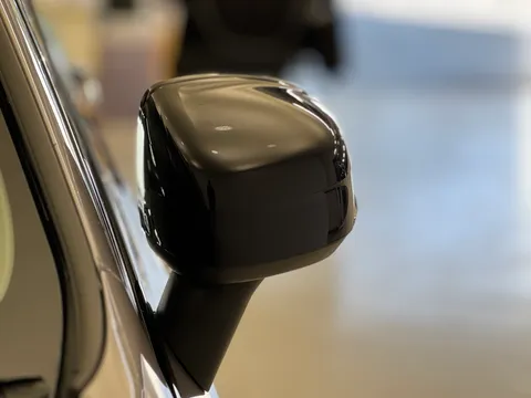 OY75XBB Volvo XC60 2.0 B5P Plus Dark 5dr AWD Geartronic Thumbnail #38